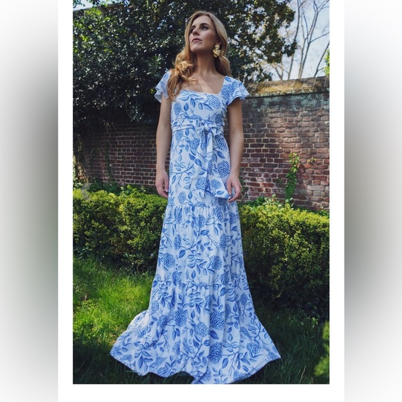 Smith & Quinn - Isabella Dress - Picture 2 of 12